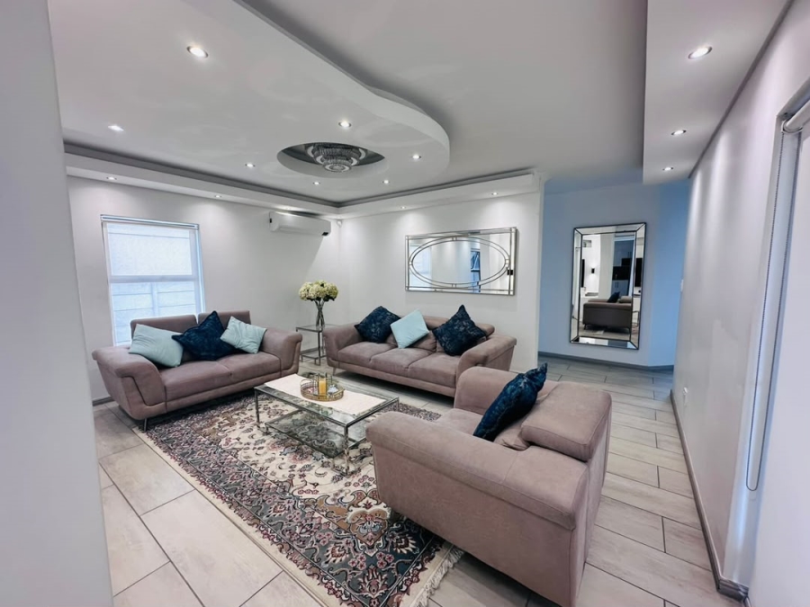 To Let 3 Bedroom Property for Rent in Parklands Western Cape